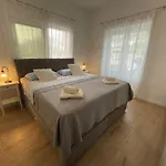 阿尼卡&加布里埃拉公寓 *