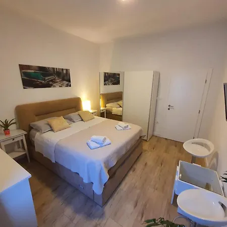 Anica & Gabriela Appartement Makarska