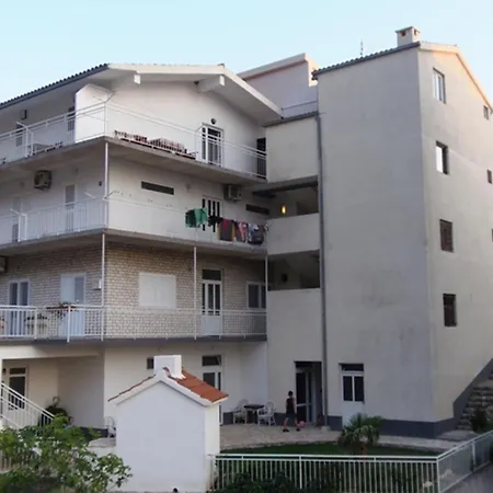 Apartment Anica & Gabriela