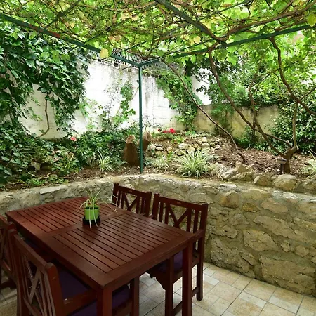 Apartment Anica & Gabriela Makarska