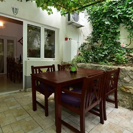 Apartment Anica & Gabriela