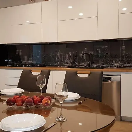 Anica & Gabriela Apartment Makarska