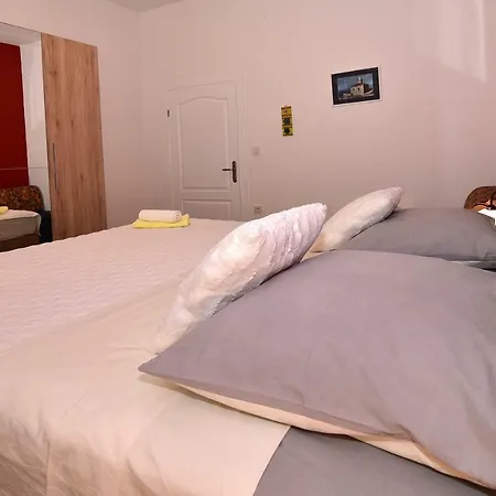 Anica & Gabriela Apartment