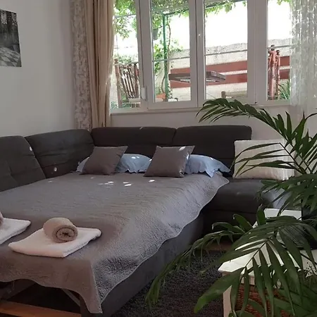 Apartment Anica & Gabriela *