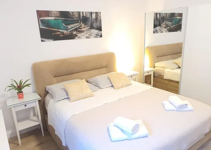 Anica & Gabriela * Макарська