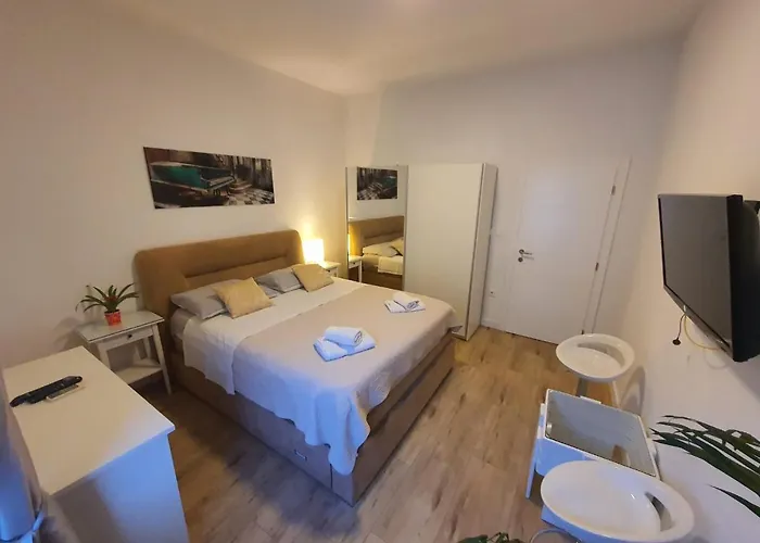 Anica & Gabriela Appartement Makarska