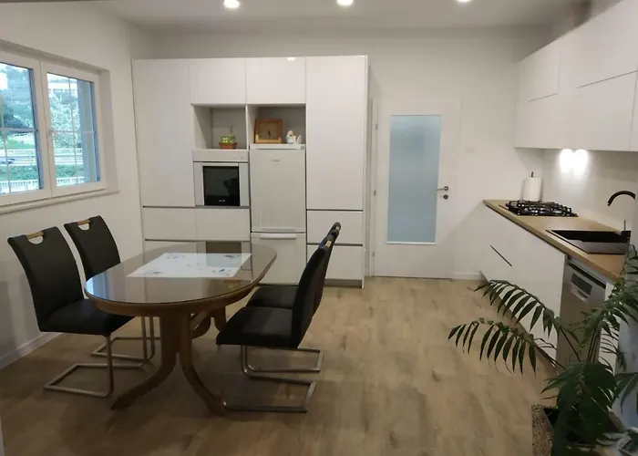 Anica & Gabriela * Makarska